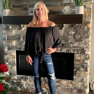 Meet your Posher, Lori